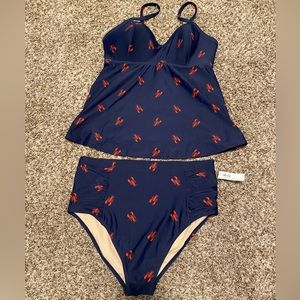Old Navy tankini navy blue with red lobsters 🦞
